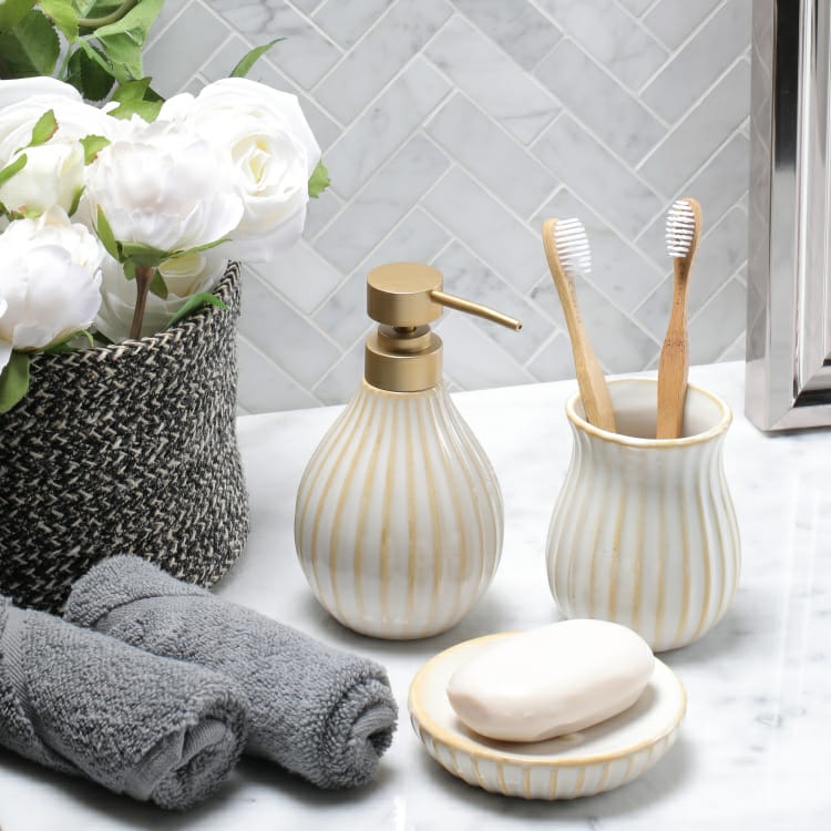 3-Pc Bathroom Accessories Set